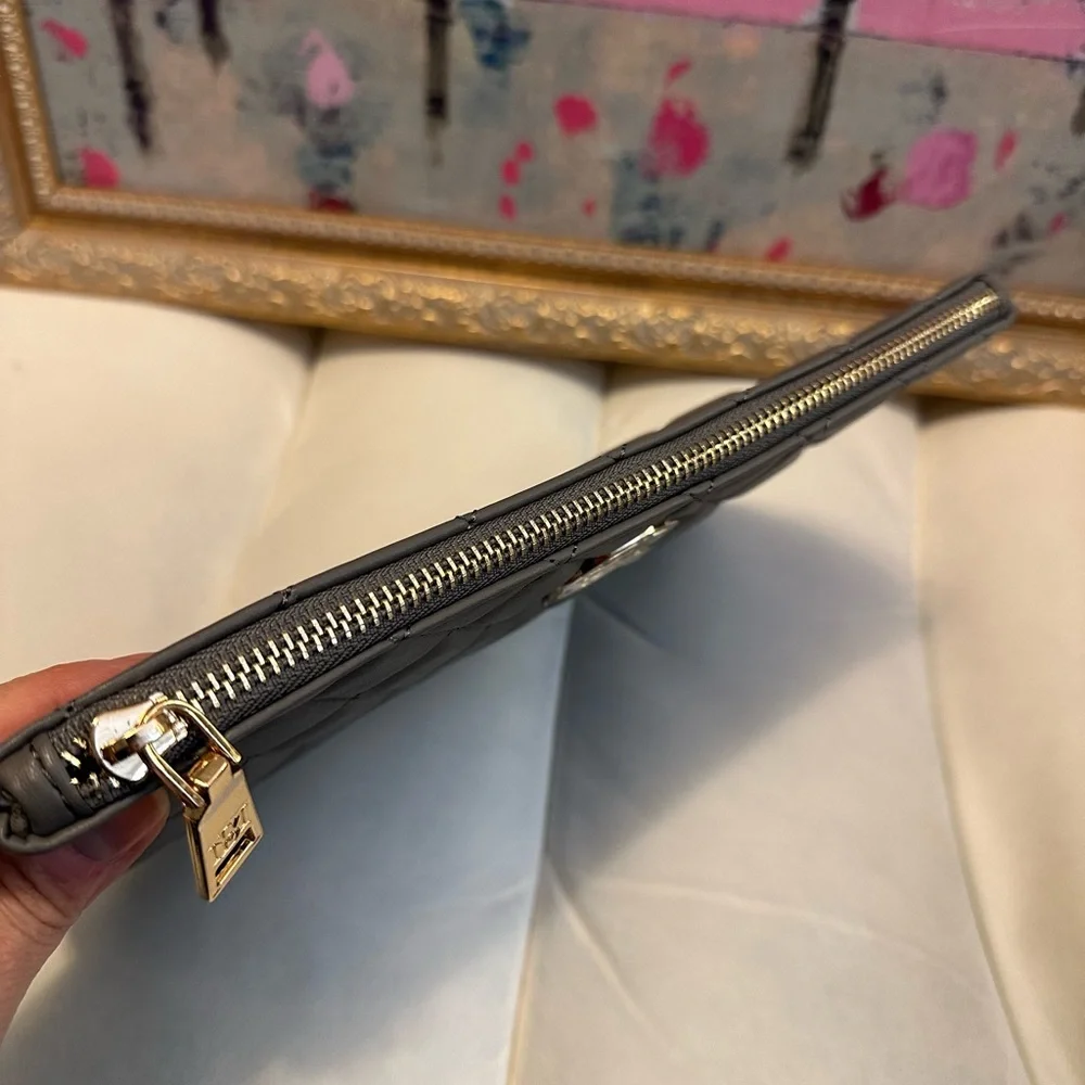 Badgley Mischka XL Quilted Clutch Wristlet NWT Grey